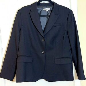 Pendleton 100% Virgin Wool Blazer. Fully Lined, Notched Lapel. Woman’s Size 14